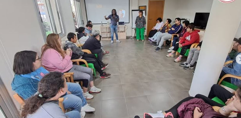 Xerrada sobre el dret a migrar