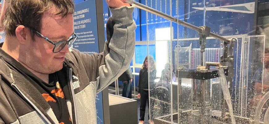 El Taller Ocupacional treballa el cicle de l’aigua amb una experiència educativa i una visita al Museu de les Aigües
