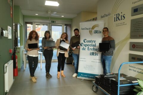 ServiZurich dona 100 portàtils per promoure la inclusió i l’autonomia personal